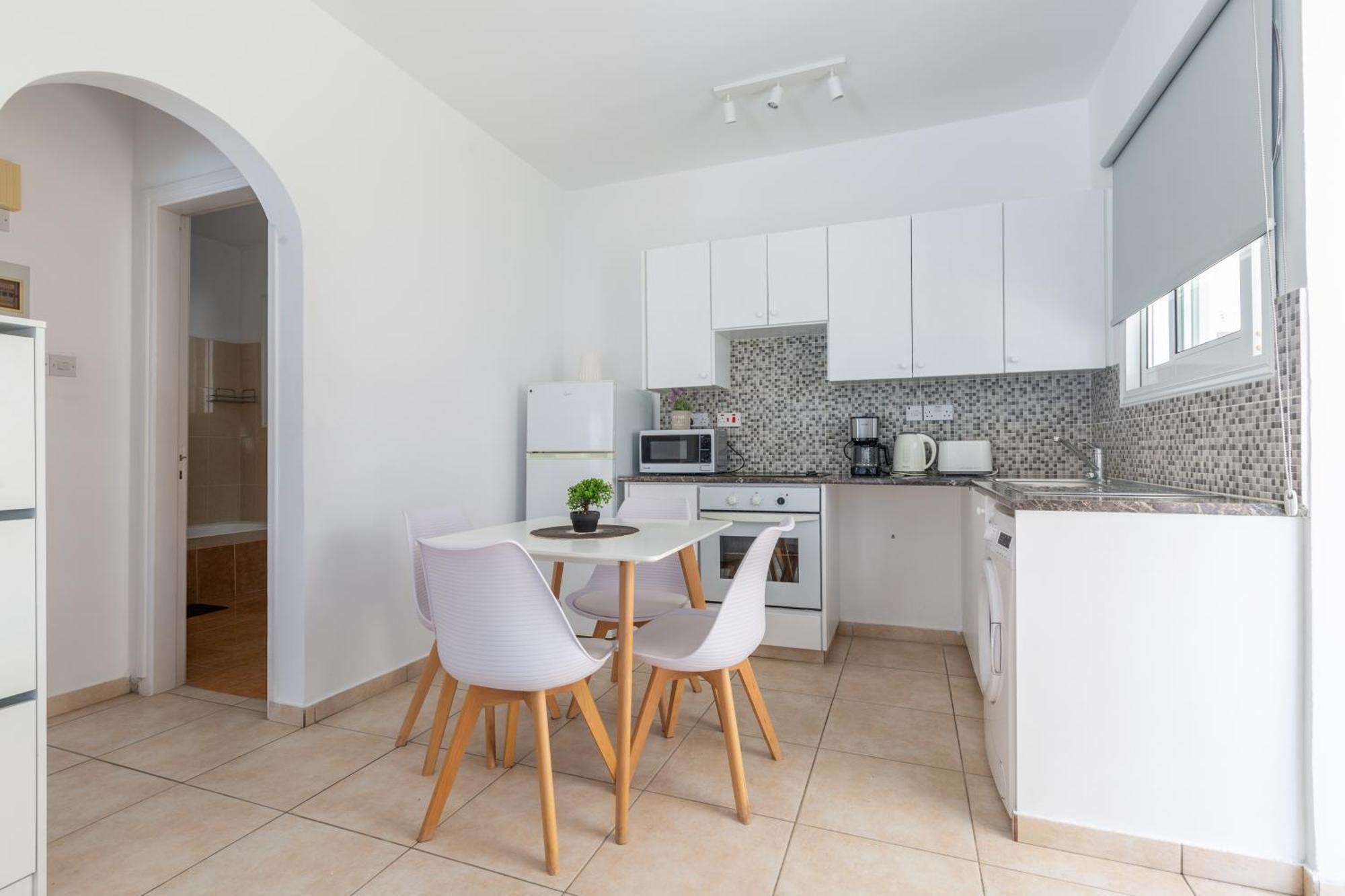Beautiful One Bed Apartment In Paphos Eksteriør bilde